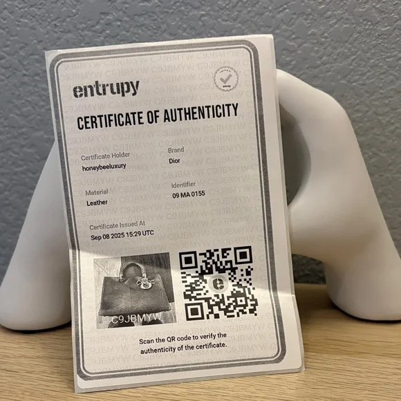 Beautiful Dior Tri-color Handbag with Crossbody Strap (medium) EUC with COA - Picture 15 of 16